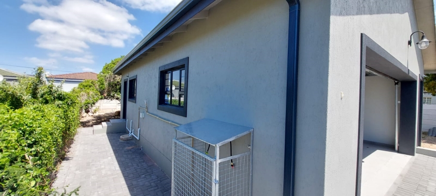 3 Bedroom Property for Sale in Aston Bay Eastern Cape